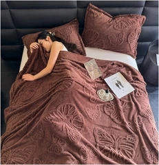 Купить Плед Велсофт Бабочки 200х230 см, коричневый / Народный дискаунтер ЦЕНАЛОМ