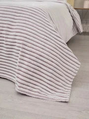 Купить Плед Vse DOMA Шиншилла 150х200 см, коричниво-белый / Народный дискаунтер ЦЕНАЛОМ