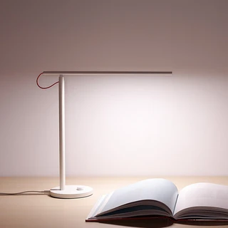 Умная настольная лампа Xiaomi Mi LED Desk Lamp EU 