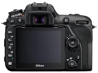 Зеркальный фотоаппарат Nikon D7500 