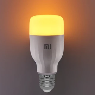 Умная лампа Xiaomi Mi Smart LED Bulb Essential 