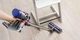 Пылесос вертикальный Dyson V8 Advanced SV25, серебристый вид 11